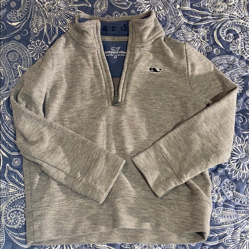 Vineyard vines gray pull over